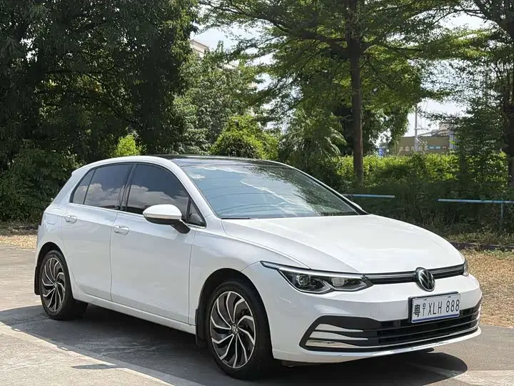 Volkswagen Golf 2021, арт. CN-3691643 — фото 1