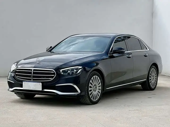 Mercedes-Benz E-Class 2023, арт. CN-3691681 — фото 1