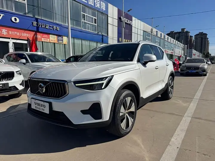 Volvo XC40 2024, арт. CN-3691711 — фото 1