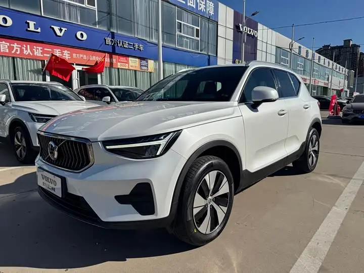 Volvo XC40 2024, арт. CN-3691734 — фото 1