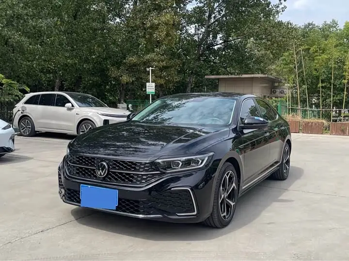 Volkswagen Passat 2024, арт. CN-3691855 — фото 1