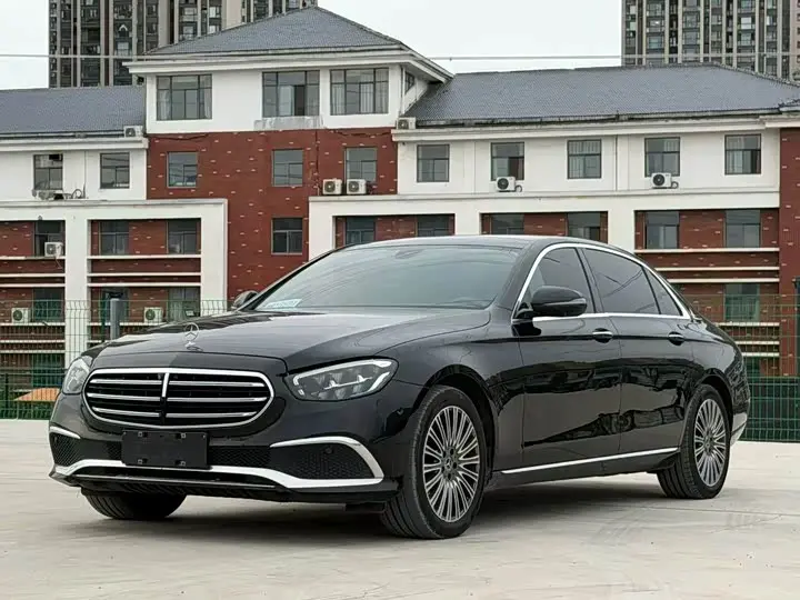 Mercedes-Benz E-Class 2023, арт. CN-3692019 — фото 1