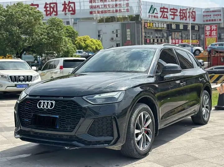 Audi Q5L 2024, арт. CN-3692027 — фото 1