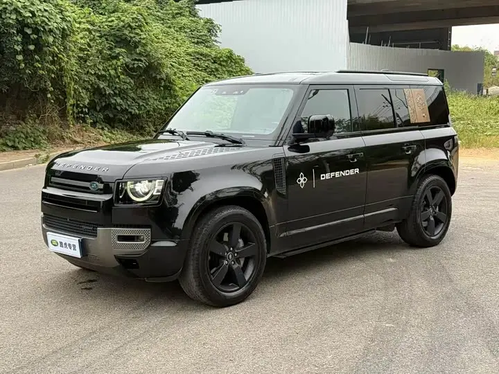 Land Rover Defender 2023, арт. CN-3693834 — фото 1