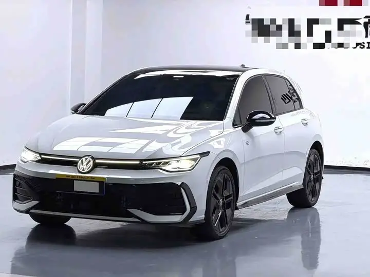 Volkswagen Golf 2025, арт. CN-3693961 — фото 1