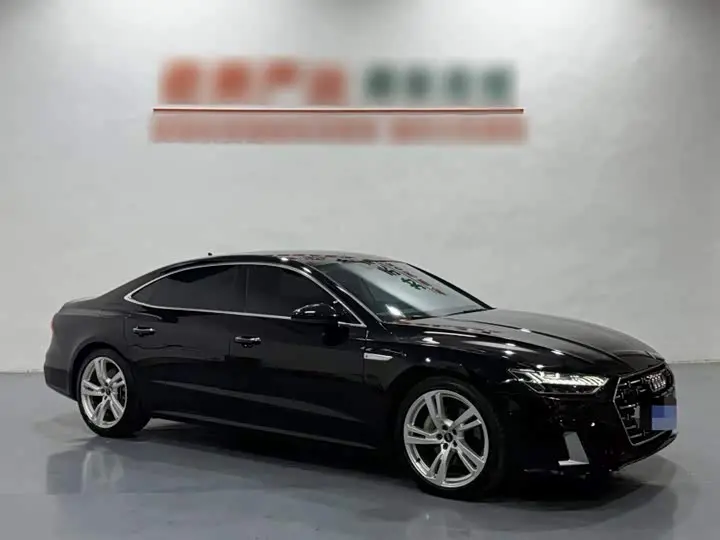 Audi A7L 2024, арт. CN-3694438 — фото 1