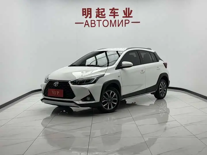 Toyota Yaris L Hatchback 2022, арт. CN-3694843 — фото 1