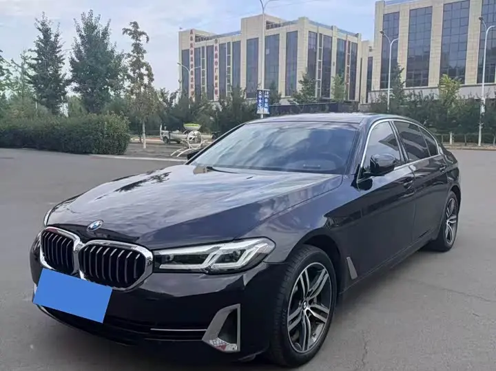 BMW 5 Series 2023, арт. CN-3695422 — фото 1