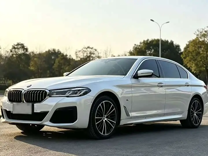 BMW 5 Series 2023, арт. CN-3695907 — фото 1