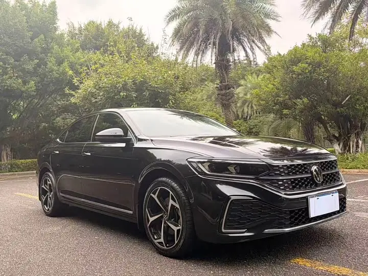 Volkswagen Passat 2024, арт. CN-3695994 — фото 1
