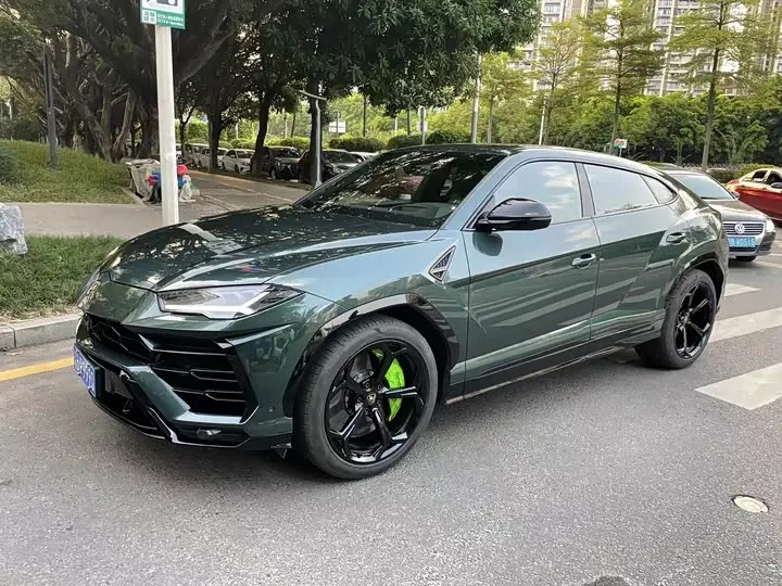 Lamborghini Urus 2022, арт. CN-3696017 — фото 1