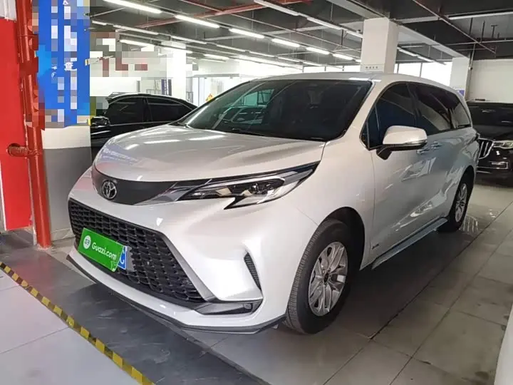 Toyota Granvia 2024, арт. CN-3696034 — фото 1