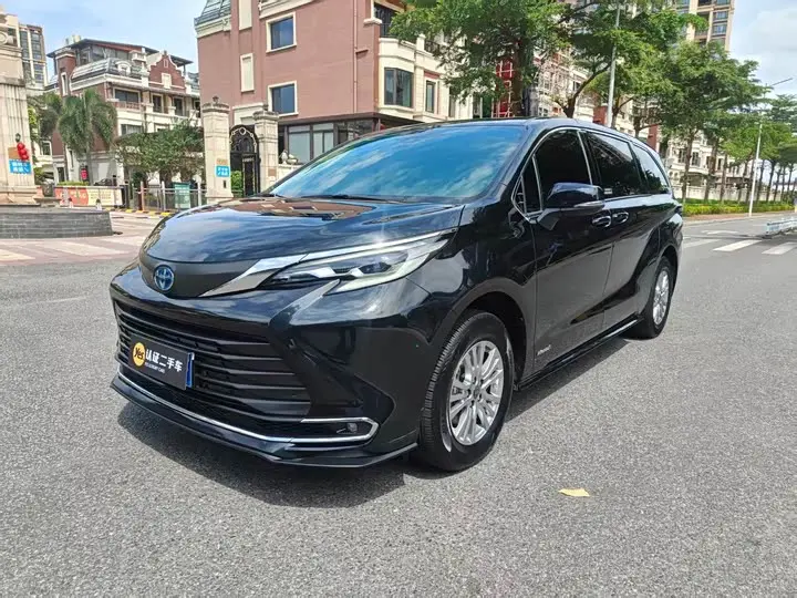 Toyota Sienna 2021, арт. CN-3696144 — фото 1