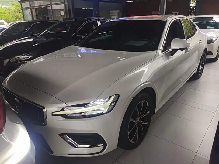 Volvo S60 2022, арт. CN-3696347 — фото 1