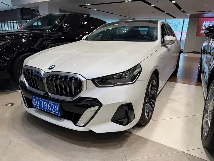 BMW 5 Series 2024, арт. CN-3696595 — фото 1
