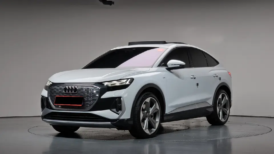 Audi Q4 e-tron 2022, арт. KR-3696828 — фото 1