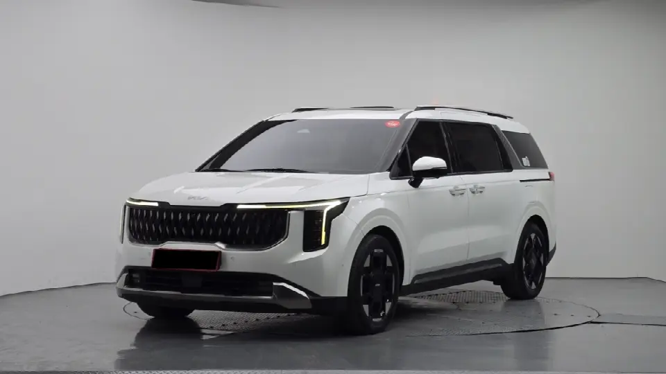 Kia Carnival 2023, арт. KR-3696856 — фото 1