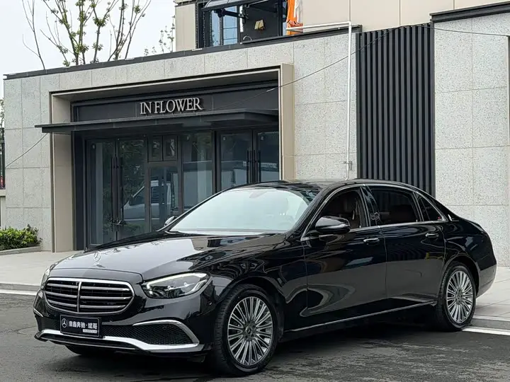 Mercedes-Benz E-Class 2023, арт. CN-3698202 — фото 1
