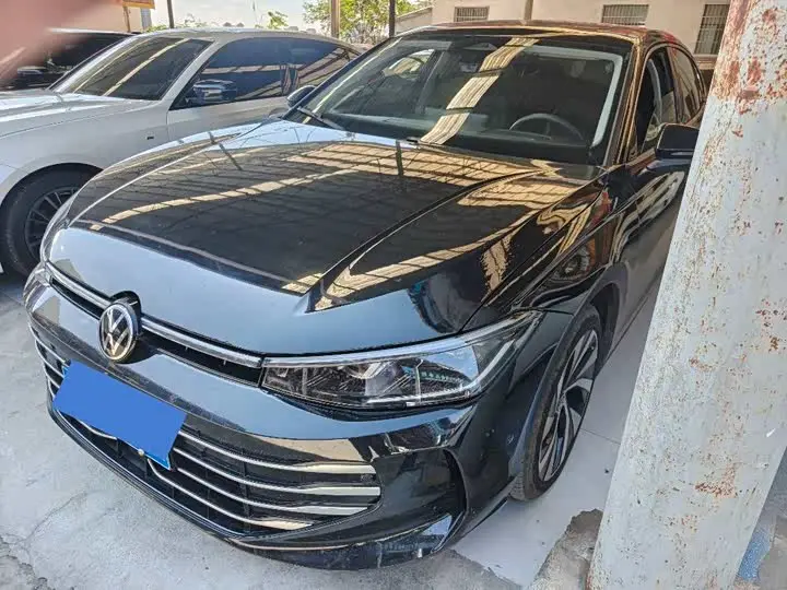 Volkswagen Passat 2025, арт. CN-3698455 — фото 1