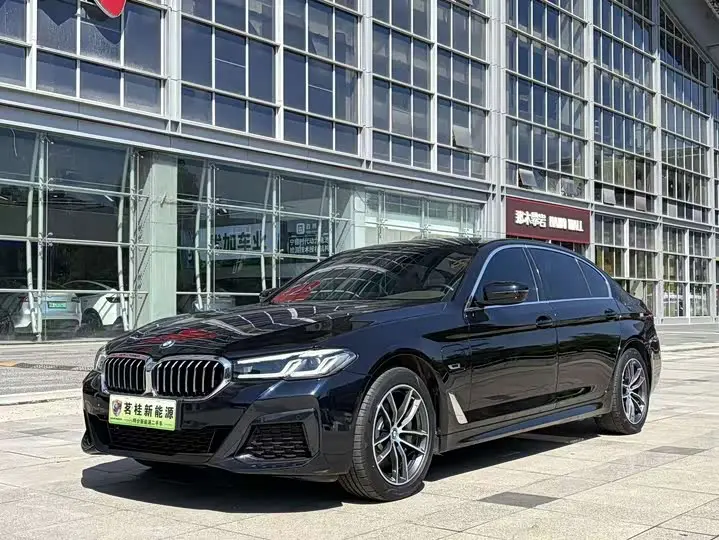 BMW 5 Series Hybrid 2022, арт. CN-3698607 — фото 1