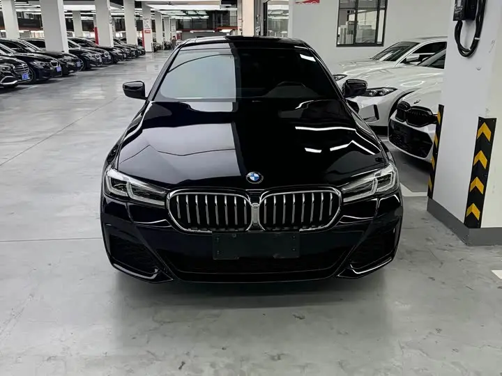 BMW 5 Series 2023, арт. CN-3698620 — фото 1