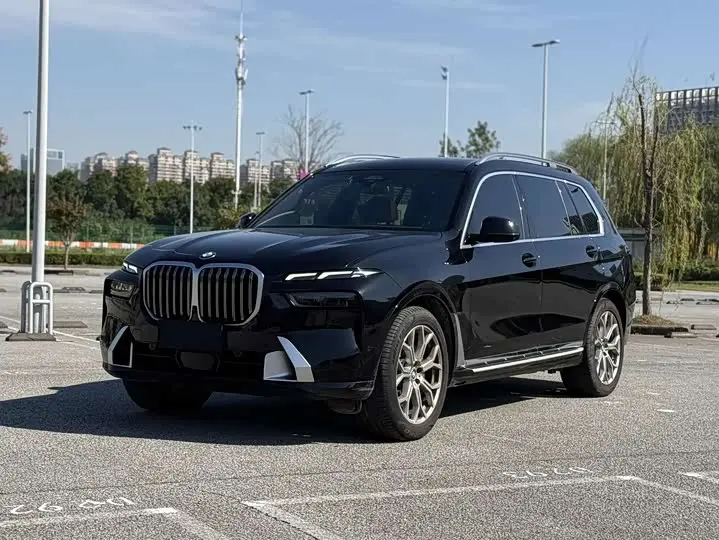 BMW X7 2023, арт. CN-3699668 — фото 1