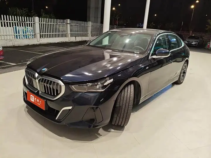 BMW 5 Series 2025, арт. CN-3699883 — фото 1