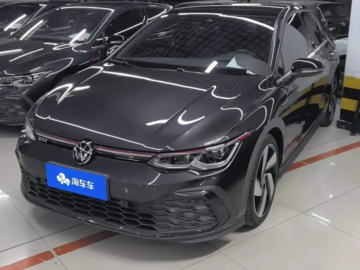 Volkswagen Golf GTI 2023, арт. CN-3699987 — фото 1