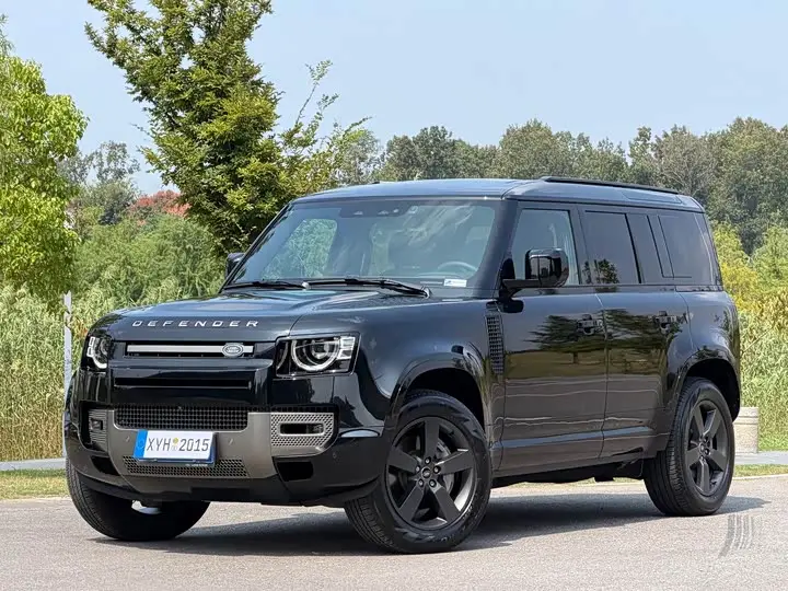 Land Rover Defender 2025, арт. CN-3700141 — фото 1