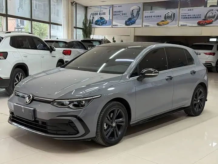 Volkswagen Golf 2023, арт. CN-3700306 — фото 1