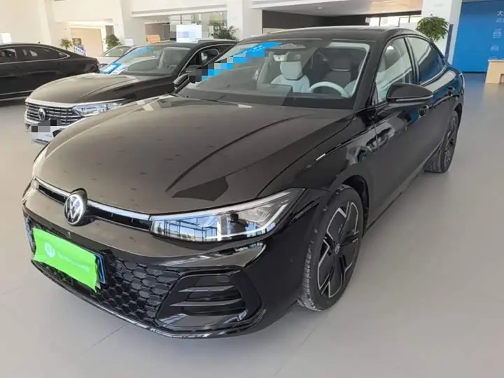 Volkswagen Passat 2025, арт. CN-3700528 — фото 1