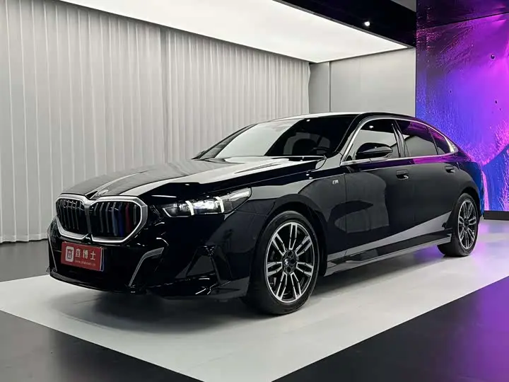 BMW 5 Series 2024, арт. CN-3700643 — фото 1