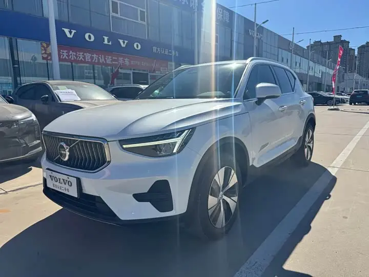 Volvo XC40 2024, арт. CN-3700896 — фото 1