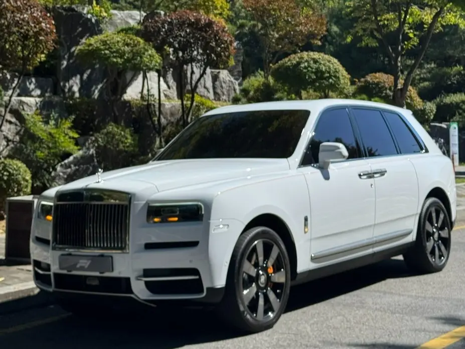 Rolls-Royce Cullinan 2018, арт. KR-3701328 — фото 1