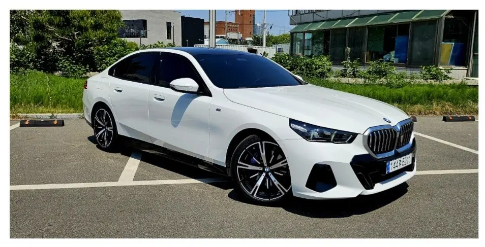 BMW 5 Series 2023, арт. KR-3702256 — фото 1