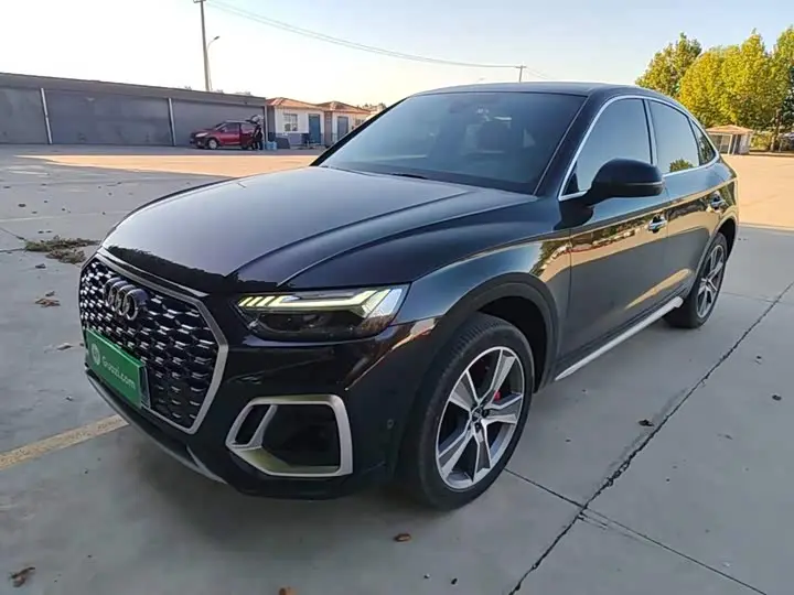 Audi Q5L Sportback 2022, арт. CN-3705669 — фото 1