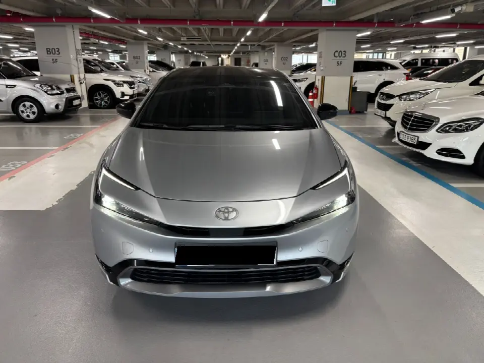 Toyota Prius 2023, арт. KR-3706539 — фото 1