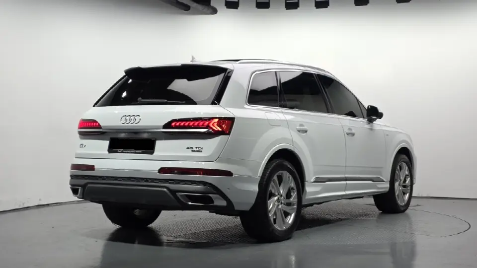 Audi Q7 2016, арт. KR-3706714 — фото 1