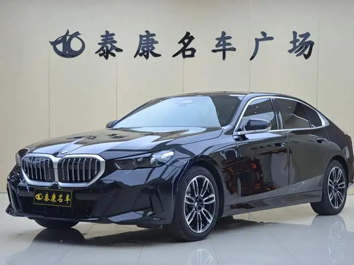 BMW 5 Series 2026, арт. CN-3709521 — фото 1
