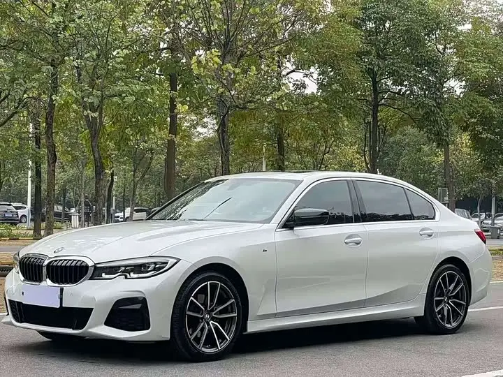BMW 3 Series 2022, арт. CN-3709526 — фото 1