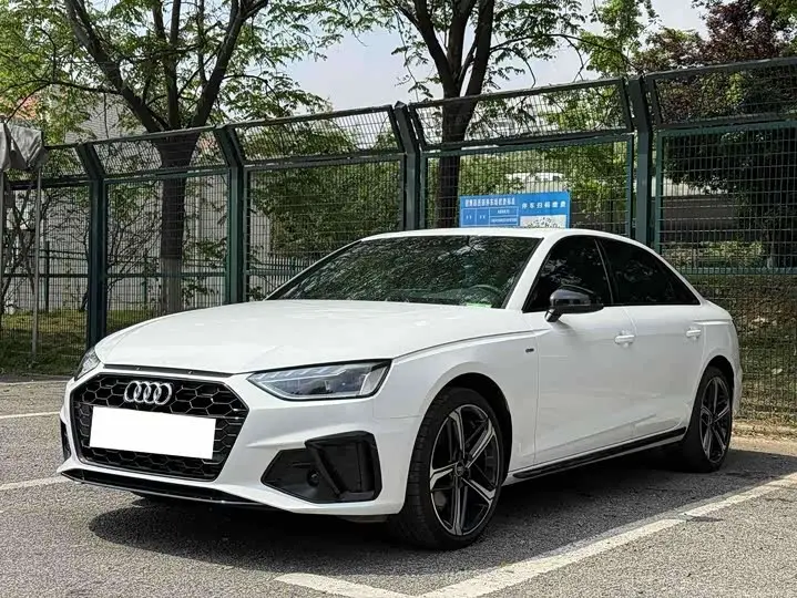 Audi A4L 2024, арт. CN-3710937 — фото 1