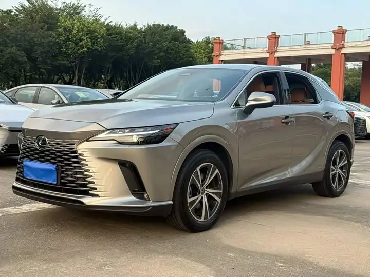 Lexus RX 2023, арт. CN-3711337 — фото 1