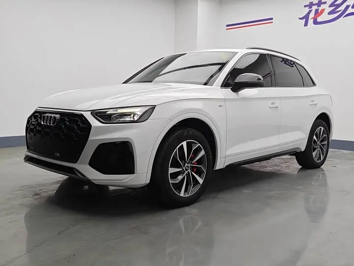 Audi Q5L 2023, арт. CN-3712340 — фото 1