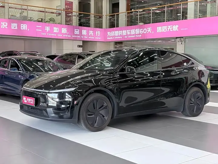 Tesla Model Y 2026, арт. CN-3712676 — фото 1