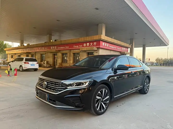 Volkswagen Passat 2023, арт. CN-3712947 — фото 1