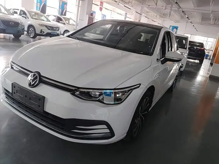 Volkswagen Golf 2023, арт. CN-3712980 — фото 1