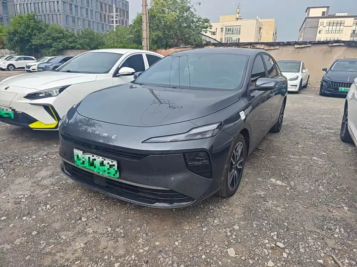 Roewe D6 2025, фото из объявления