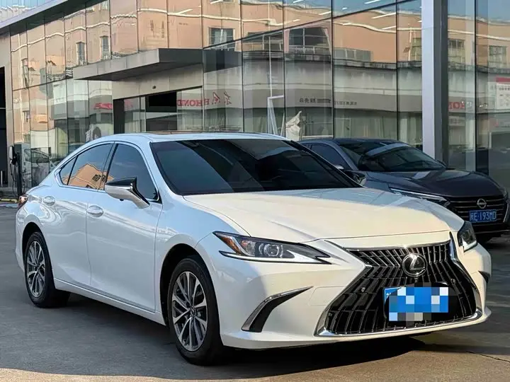 Lexus ES 2023, арт. CN-3713213 — фото 1