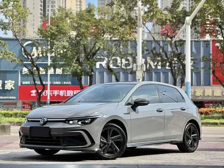Volkswagen Golf 2023, арт. CN-3713713 — фото 1