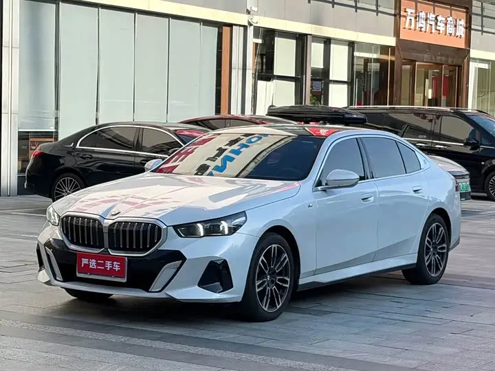 BMW 5 Series 2024, арт. CN-3714607 — фото 1